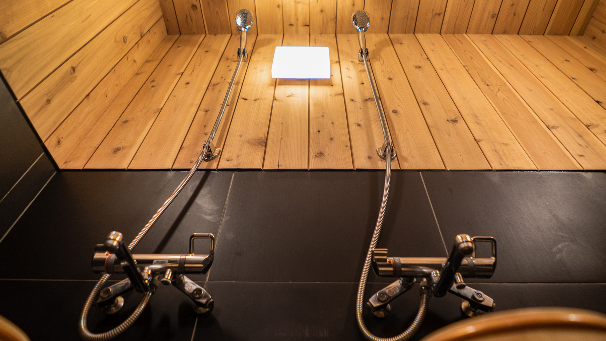 Momiji Lodge - Heated Shower Momiji Lodge - Heated Shower